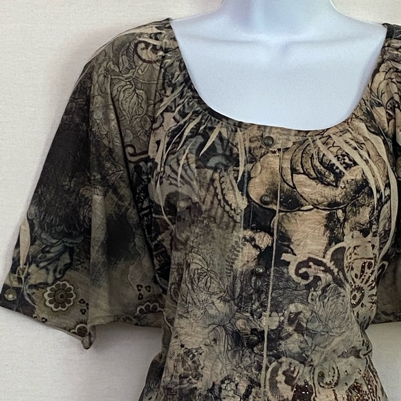 W-21 B.L.E.U. Black & Cream Floral  & Sequin Short Sleeve Blouse Size M - Picture 6 of 16